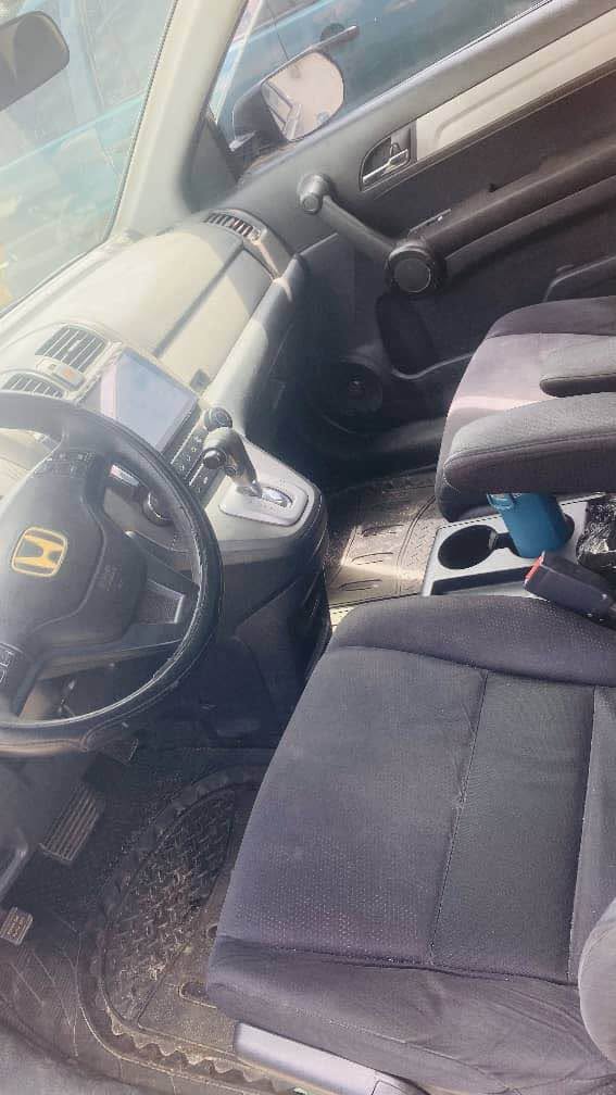 A picture of Honda CRV 2012