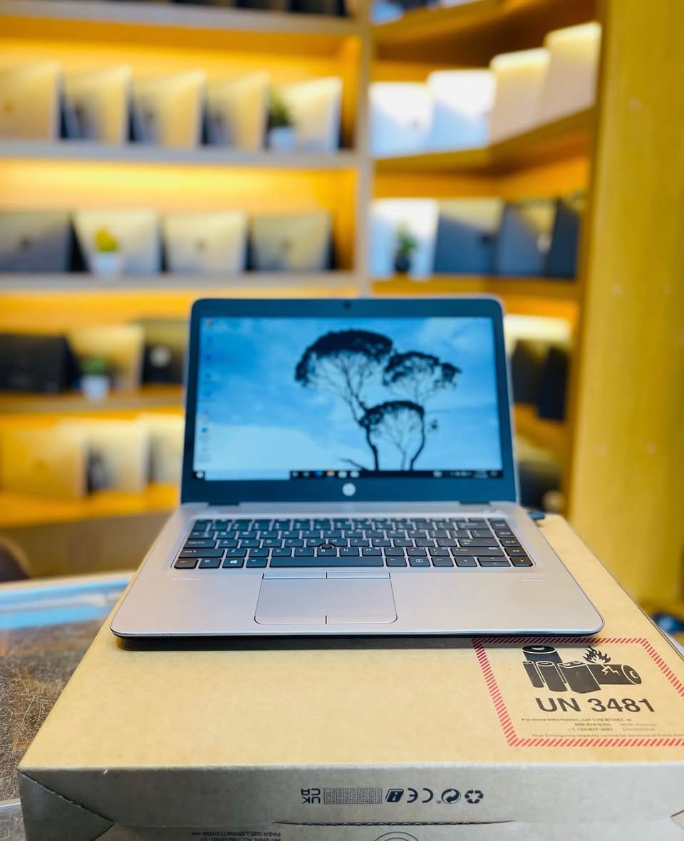 A picture of hp 820 g3 core i5