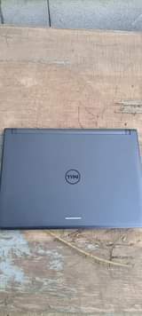 A picture of Dell i3 latitude 3340 at 600 000