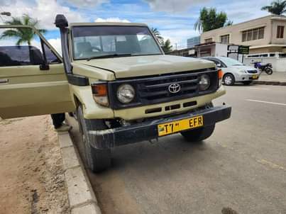 A picture of Land cruiser pickup 1hz mil 38 Dodoma mjini