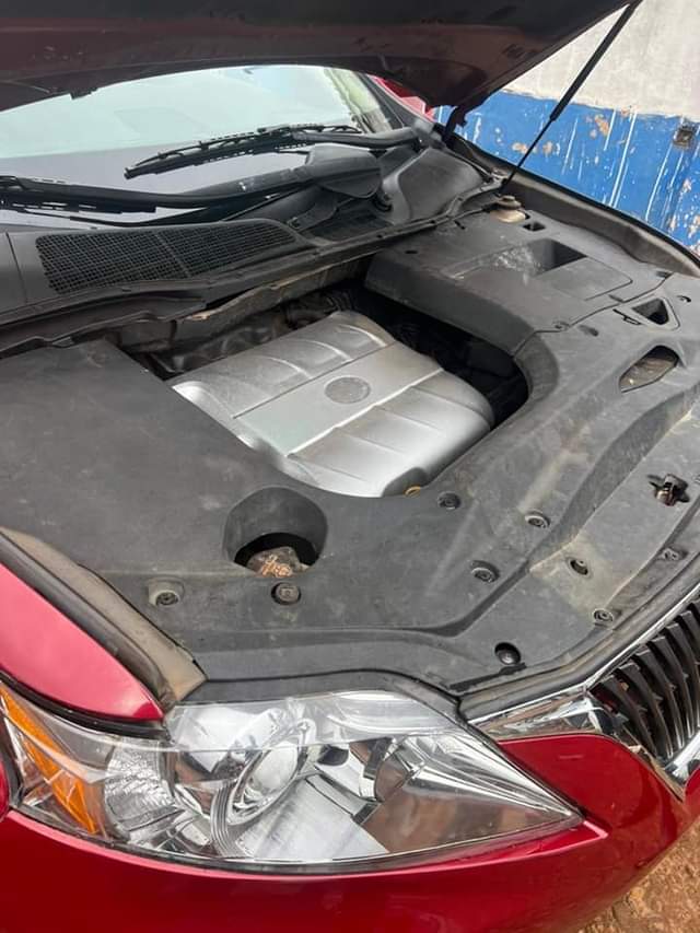 A picture of 2010 Rx 350 nothing to fix FIRST BODY Price 16M