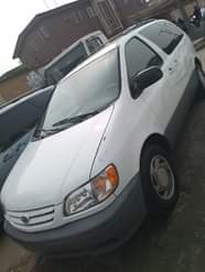 A picture of 2002 Toyota sienna tokumbo Price 4 8m Location Amuwo odofin