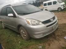A picture of Toyota big Sienna owner just need money Price 2 4M