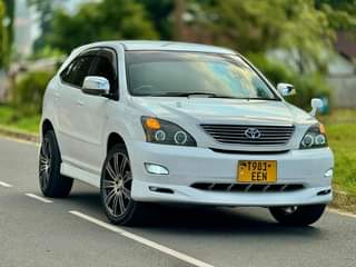 A picture of Toyota harrier