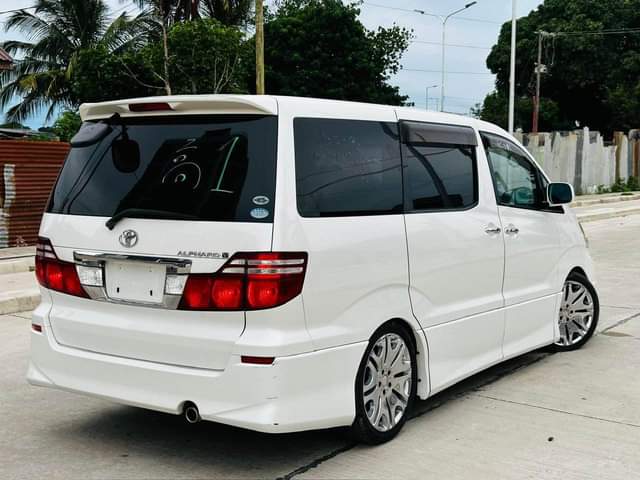 A picture of Toyota alphard