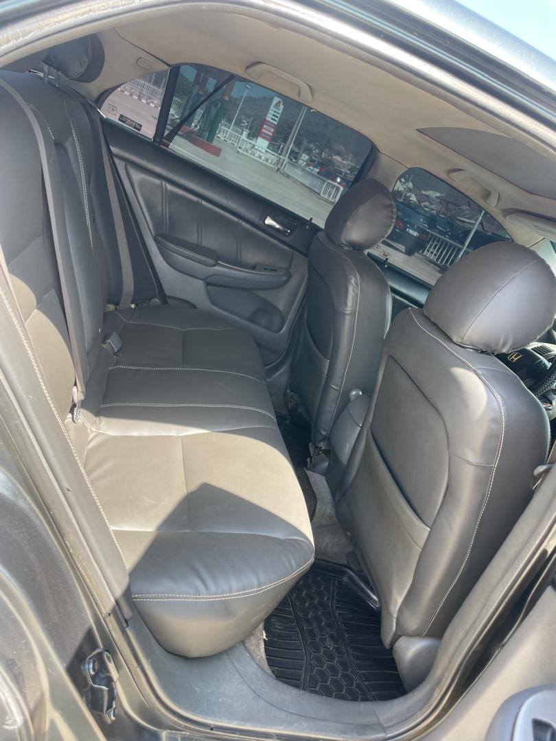 A picture of Clean 2007 Honda Accord DC with sound engine and gear