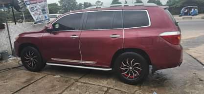 A picture of 2010 BELGIUM GRADE TOYOTA HIGHLANDER FOR SALE 3 Seater Neatly