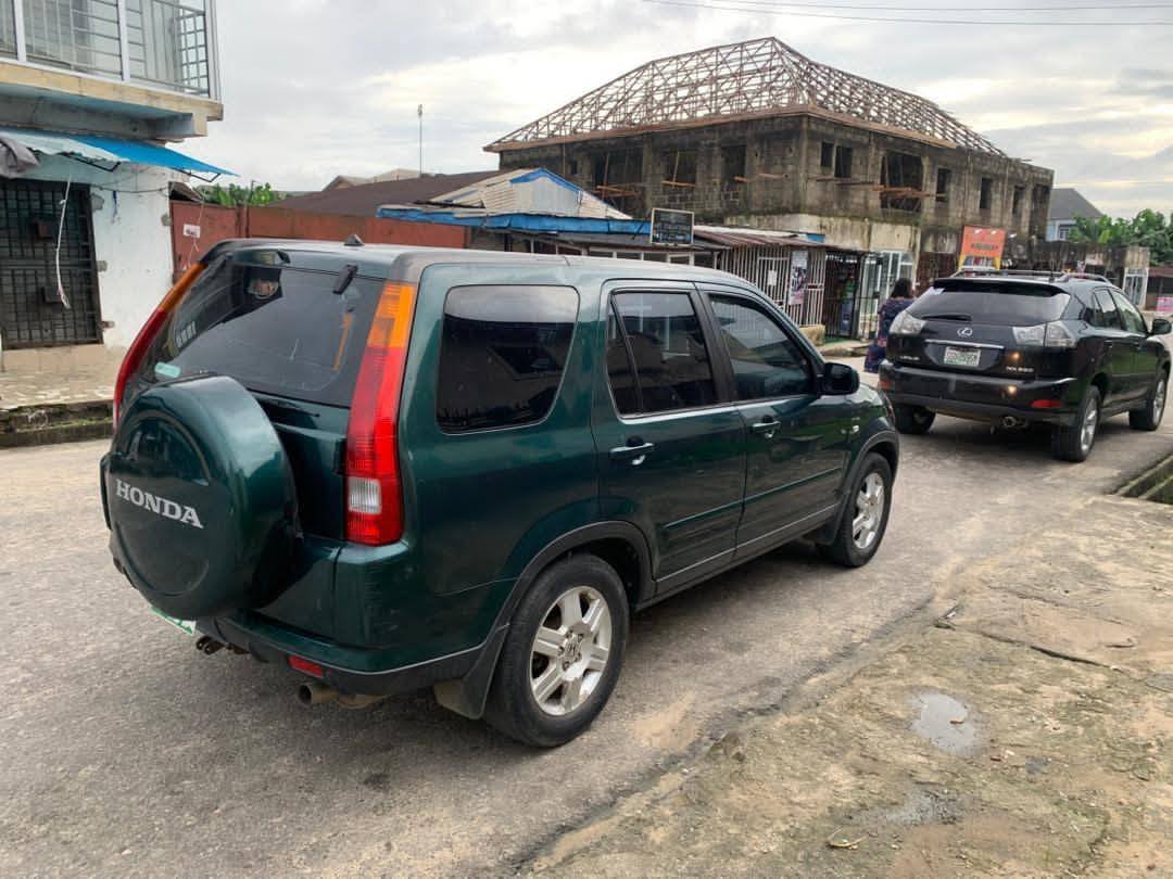 A picture of Belgium Grade Honda CRV 2006 First User Price 3 5m