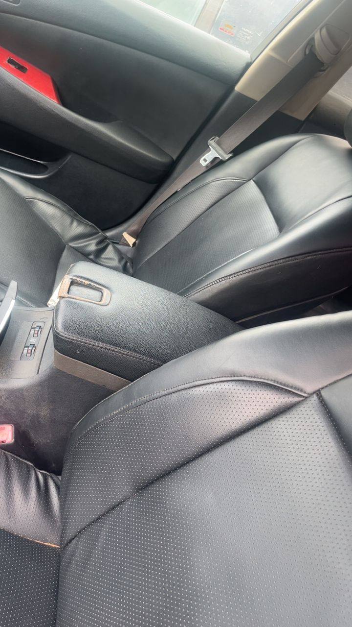 A picture of 2008 es 350