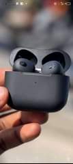 A picture of Pods za JBL Zina bass kubwa Zina utulivu wa sauti