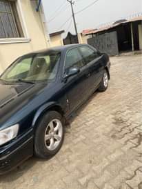 A picture of Used Toyota Camry 2000 model