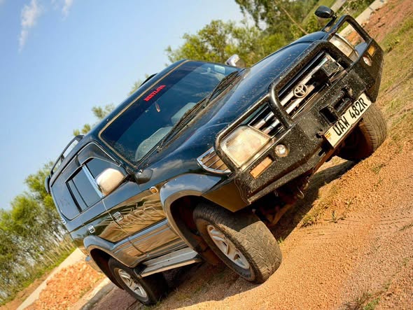 A picture of LAND CRUISER TX PRADO DIESEL 23m 0759317866