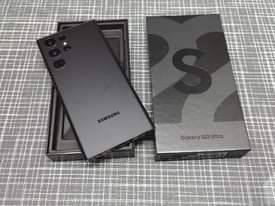A picture of 40 DISCOUNT SAMSUNG S22 ULTRA 5G STORAGE 512GB RAM 12GB