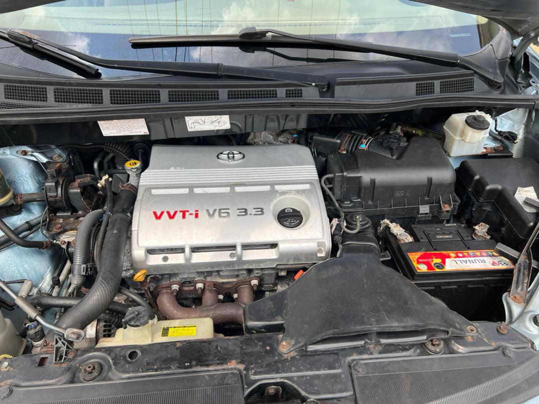 A picture of TOYOTA SIENNA