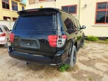 A picture of Toyota sequoia