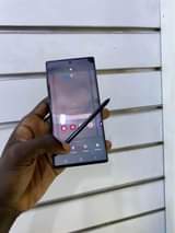 A picture of Samsung Note 10 5G 256gb 12gb ram 600k clean like
