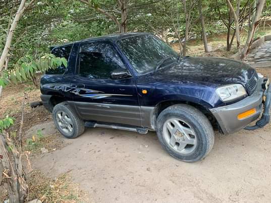 A picture of TOYOTA RAV4 SHORT CHASIS 3S 1990 CC BEI 4.2 MIL