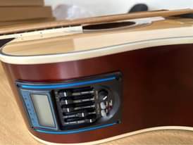 A picture of Yamaha Semi Acoustic Guitar size 41