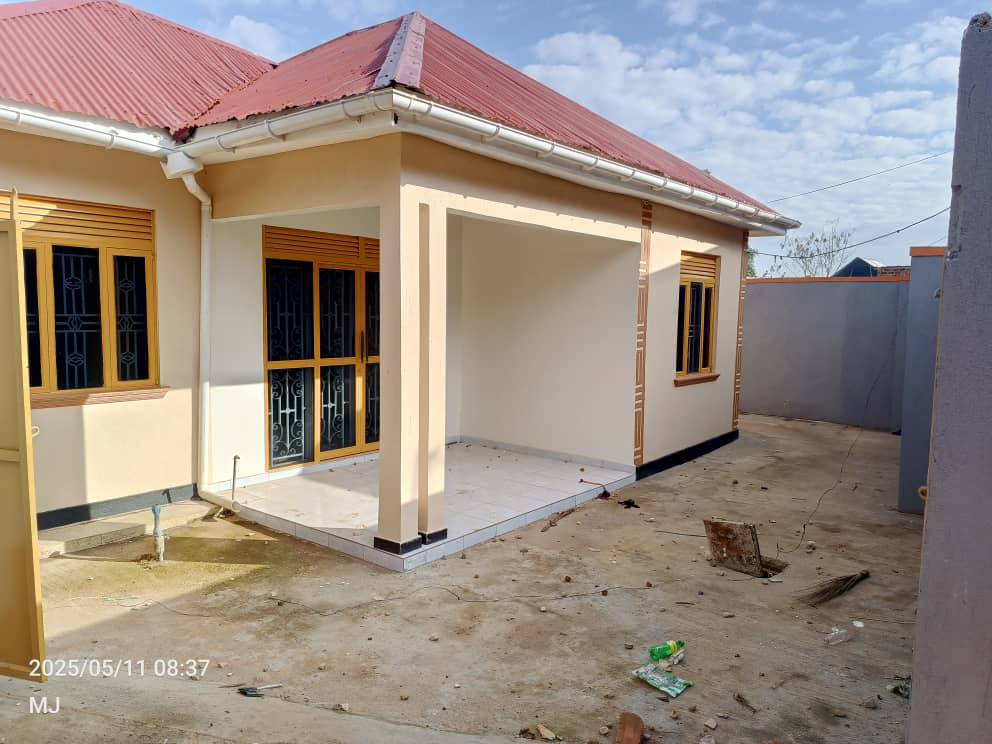 A picture of HOUSE ON SALE IN KYENGERA ALONG MASAKA ROAD AT 76MILLION