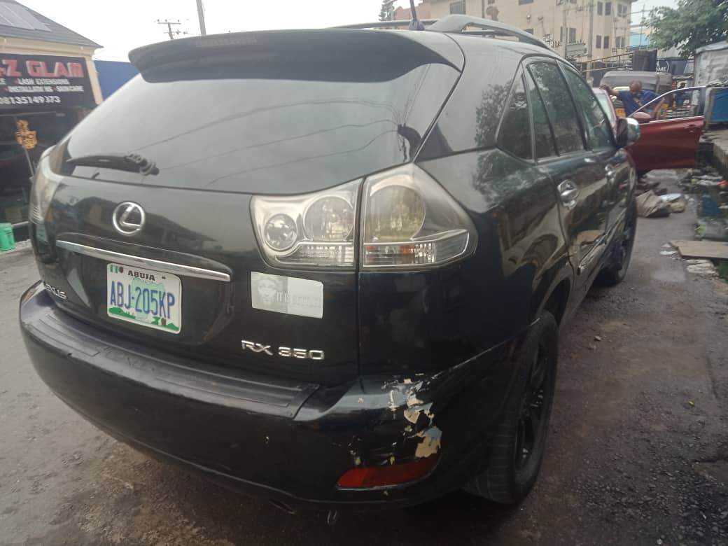 A picture of Used Lexus rx350 going for 5 5m settlemtn 300k