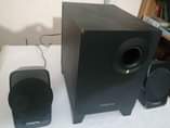 A picture of Woofer and 2 speakers TOKUNBO