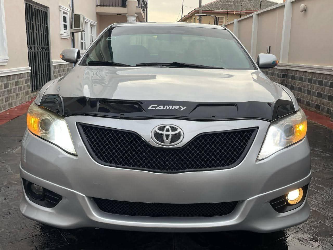 A picture of 2011 Toyota camry
