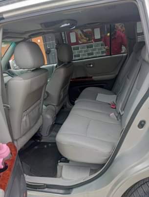 A picture of TOYOTA HIGHLANDER