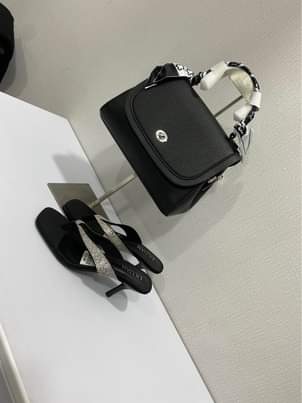A picture of Shoes