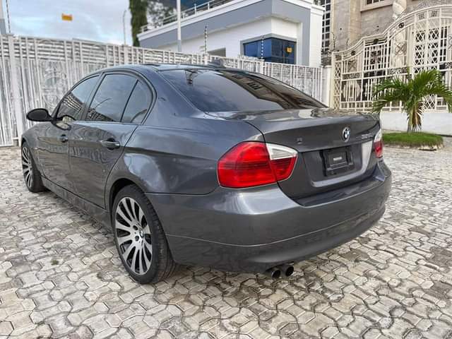 A picture of BMW E90 3 series 2008