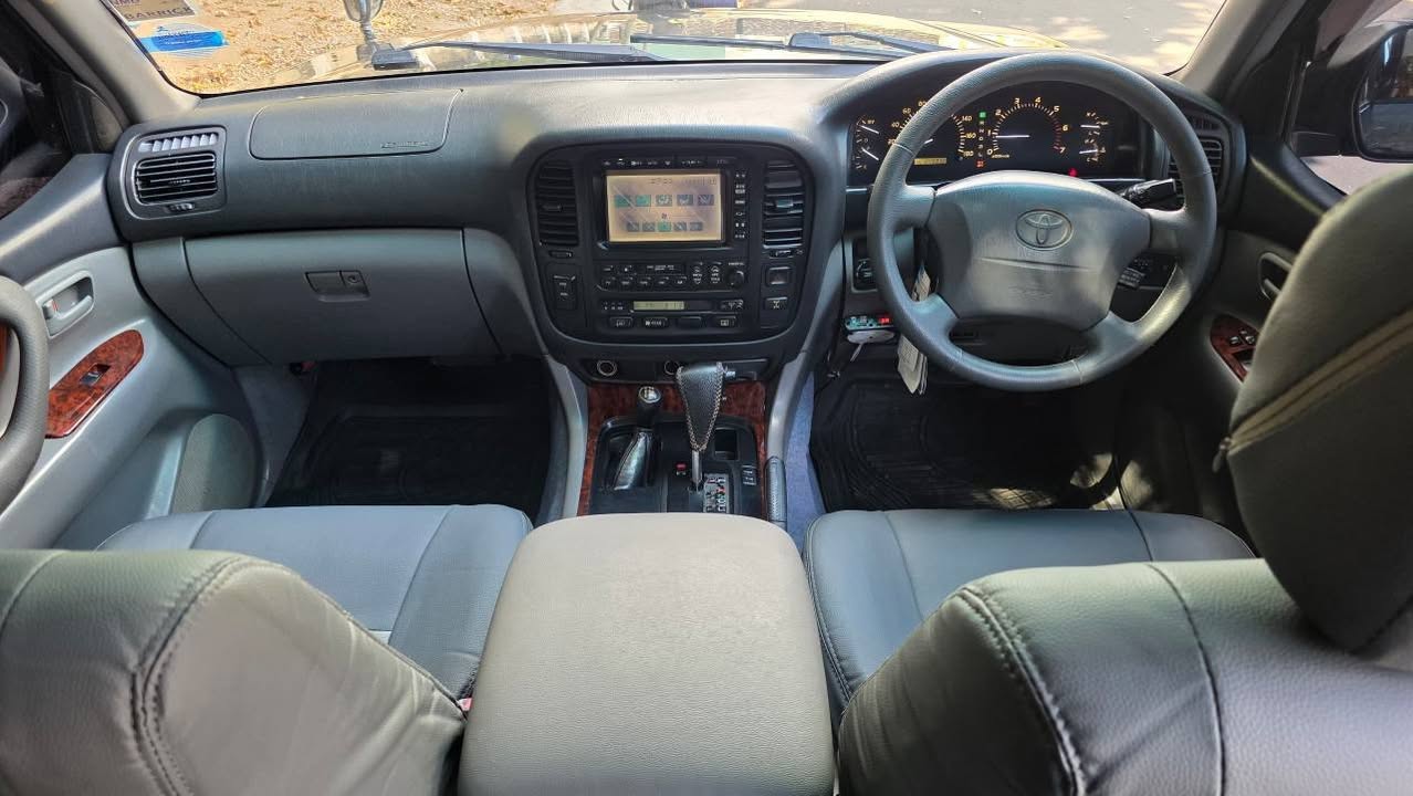 A picture of CRUISER V8 LIMITED