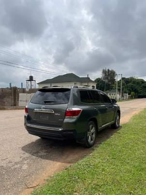 A picture of FEW MONTHS USED 2011 TOYOTA HIGHLANDER KEYLESS ENTRY WITH POWER