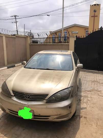 A picture of DEALER MARKET 2005 Toyota Camry Untempered engine gear ac location