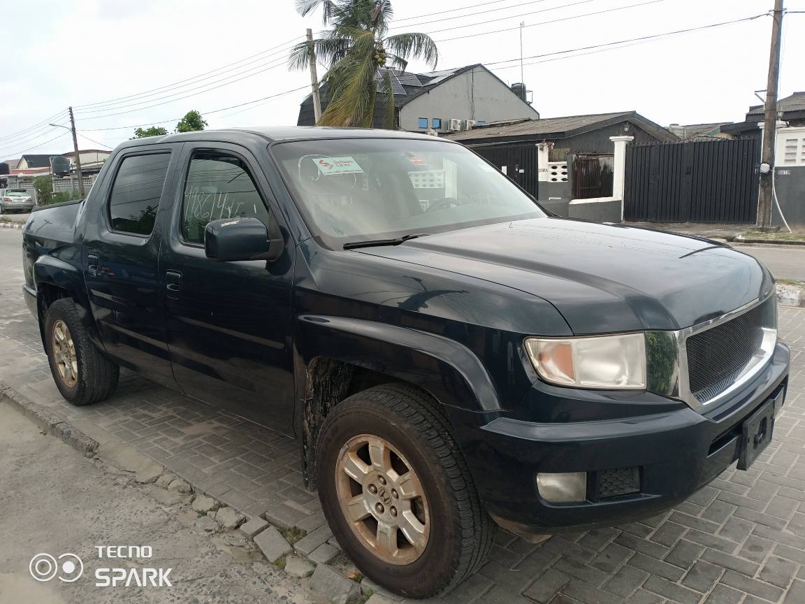 A picture of Honda Ridgeline 2010