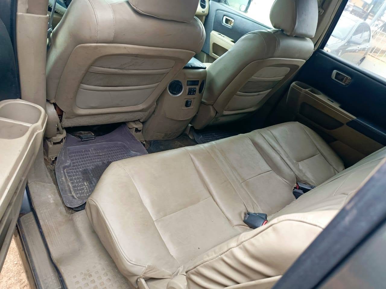 A picture of Sweat deal Honda pilot Engine gear ac is working perfectly