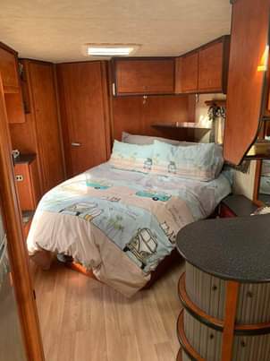 Caravan /.