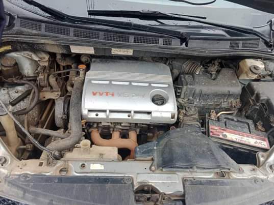 A picture of 2008 Toyota rav4 4 plugs everything working going for 7