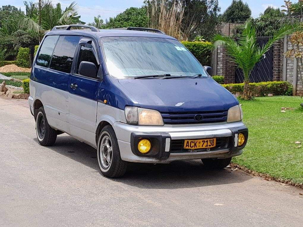 used toyota noah