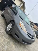 A picture of Sweetdeal Toyota sienna 2007 model toks standard just one year