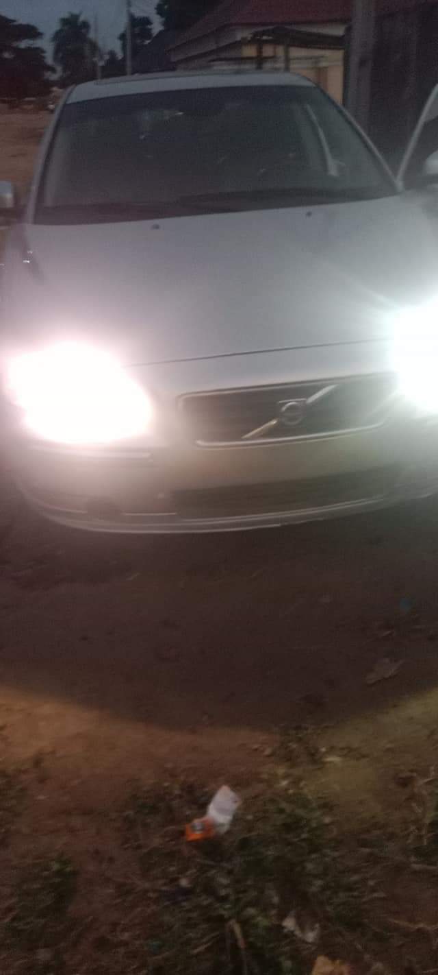 A picture of Volvo s60 for sell is good working condition