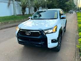 A picture of HILUX 2017 165M