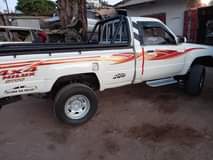 A picture of TOYOTA HILUX PICKUP