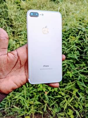 A picture of Iphone 7 plus mpyaaa mnooo gb128 bh99 finger saaf