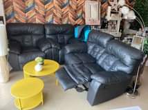 A picture of Reclainer sofa set
