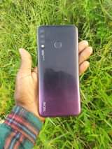 A picture of Tecno spark4 mpya mno mno gb32 ram2 net4g 0687879635