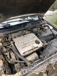 A picture of Lexus ES300 Engine and gear very good with neat interior