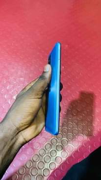 A picture of Motorola G72
