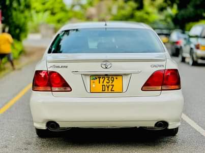 A picture of TOYOTA CROWN ATHLETE GOOD NEW FOR SELL 14 5M OR