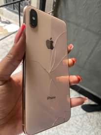 A picture of iphone XSmax