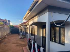 A picture of 3 units with 2 bedrooms each for sale at 190m