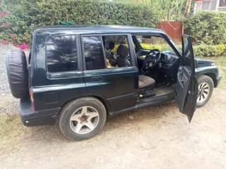 suzuki escudo